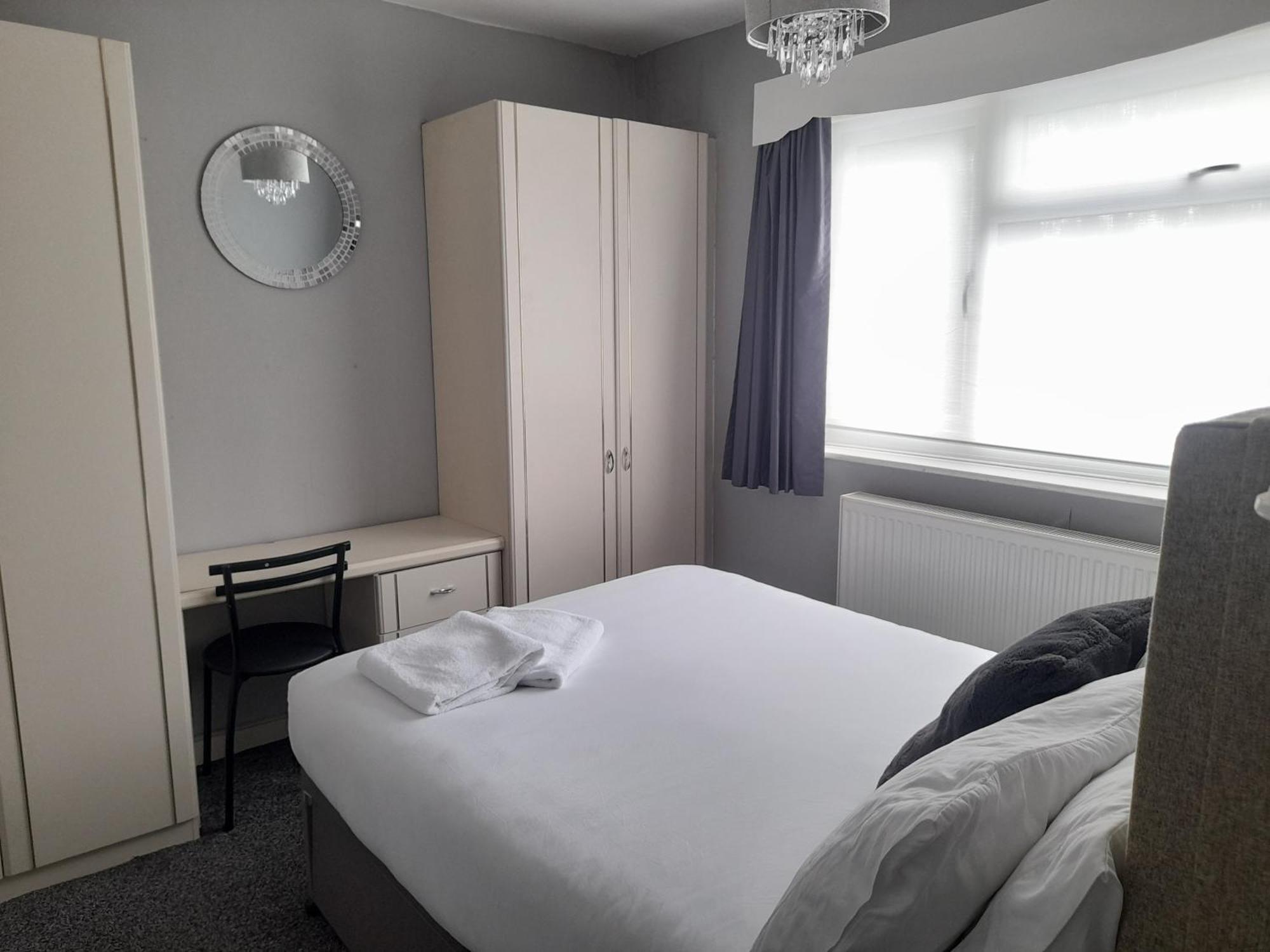 Bright 4-Bed House 15 Min To Manchester Centre Villa Exterior foto